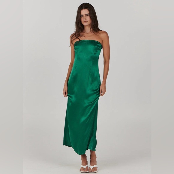 NEW $139 Retail Emerald Green Strapless Dress✨ - Picture 2 of 3